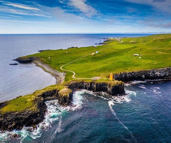 નાનો પણ અમીર દ્વીપ