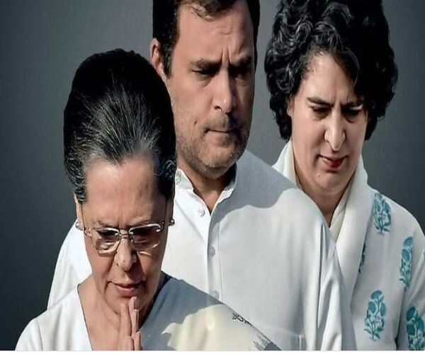 દિલ્લીના ચૂંટણી યુદ્ધમાં કેમ કૉંગ્રેસ હાઈકમાન્ડની બ્રેક?