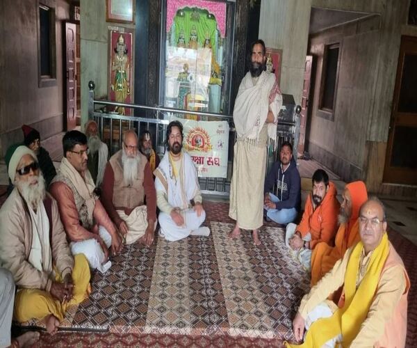 પ્રતિબંધ છતાં મથુરા-વૃંદાવનમાં નોનવેજ ફૂડનું વેચાણ