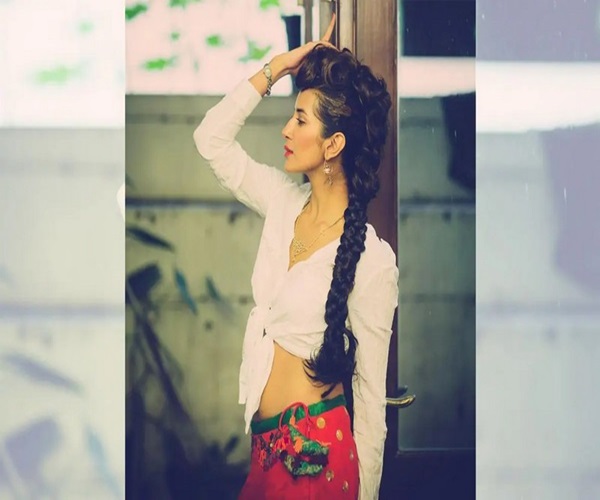 લાંબા વાળ માટે ટિપ્સ