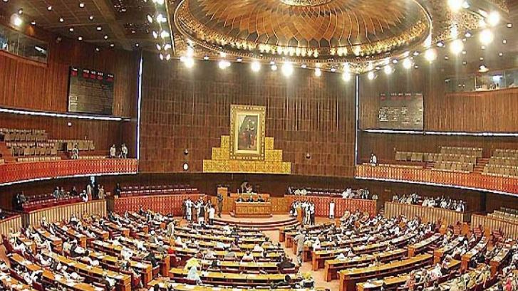 પાક.માં સરકારી કર્મચારીઓના પગાર માટે રૂપિયા નથી અને