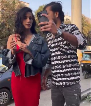 હાય હાય..પૂનમ સાથે જાહેરમાં શું કર્યું આ વ્યક્તિએ?