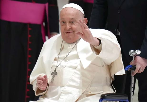પોપ ફ્રાન્સિસની સ્થિતિ ગંભીર