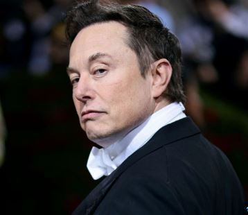 હાથ ધોઈને પાછળ પડ્યા છે મસ્ક