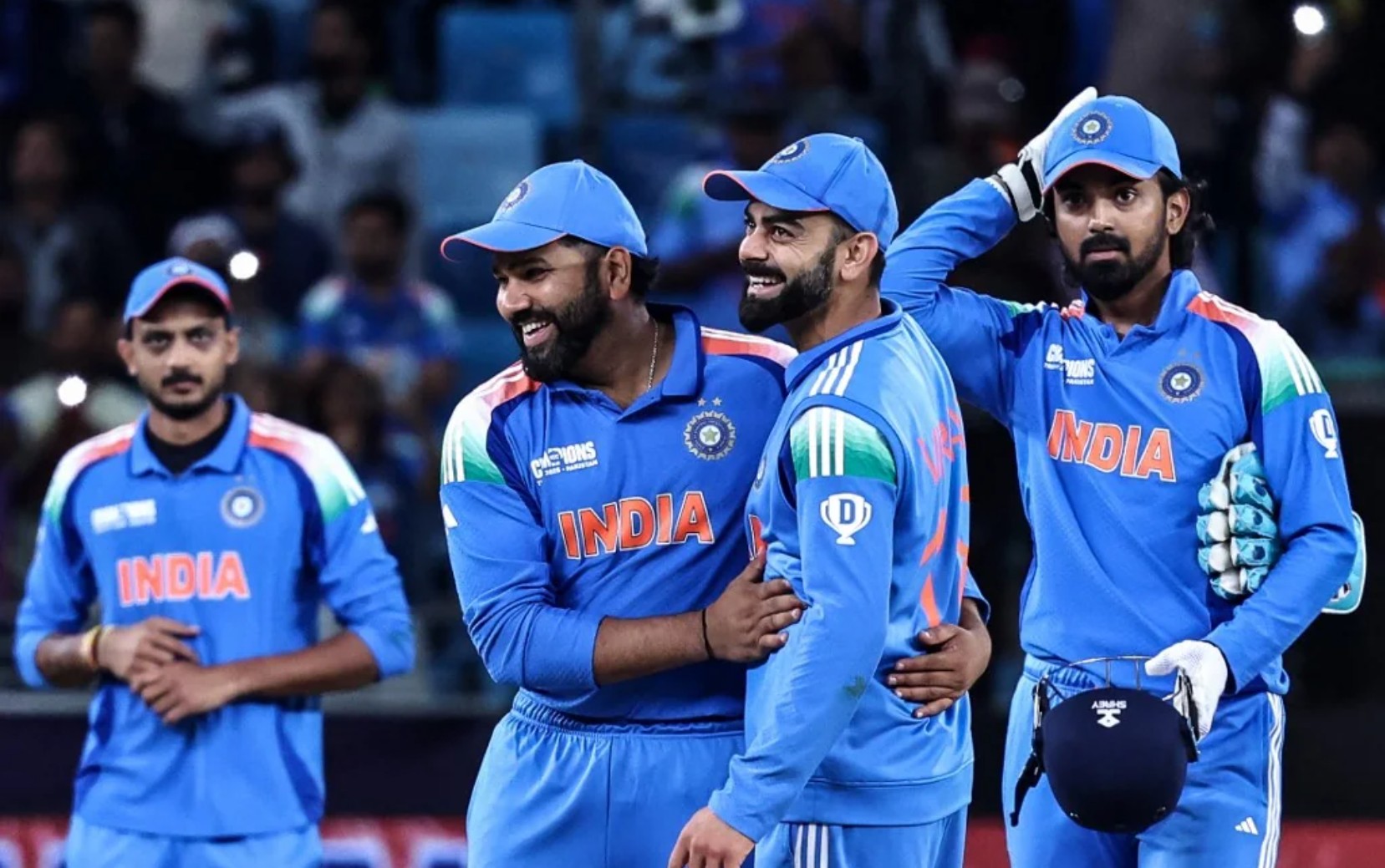 ''ઇન્ડિયા...ઇન્ડિયા''