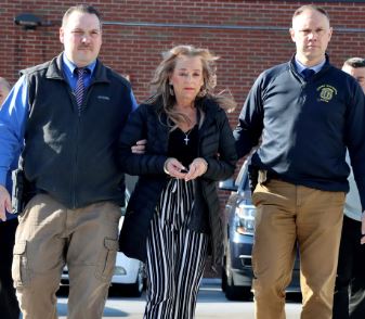 માતાએ 20 વર્ષ સુધી દીકરાને બનાવ્યો બંધક