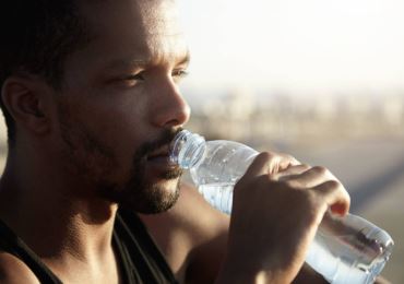 શું પેશાબ કર્યા પછી તરત પાણી પીવાય?