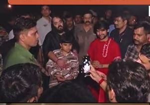 પદયાત્રામાં અંબાણી સાથે બાબા બાગેશ્વર જોડાયા