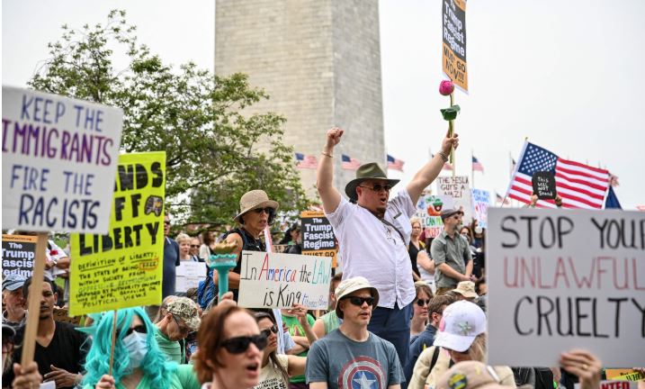 ન્યૂયોર્ક, વૉશિંગટન, શિકાગોમાં ટ્રમ્પ વિરૂદ્ધ લોકોમાં આક્રોશ