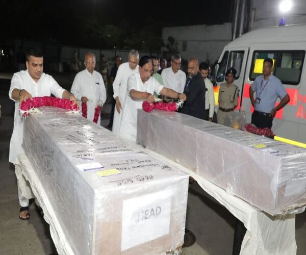 ભાવનગરના બે મૃતકોના મૃતદેહ હવાઈ માર્ગે લવાયા અમદાવાદ