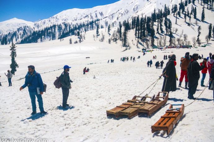 ગાંધીનગરના 173 મુસાફરો J&Kના પ્રવાસે