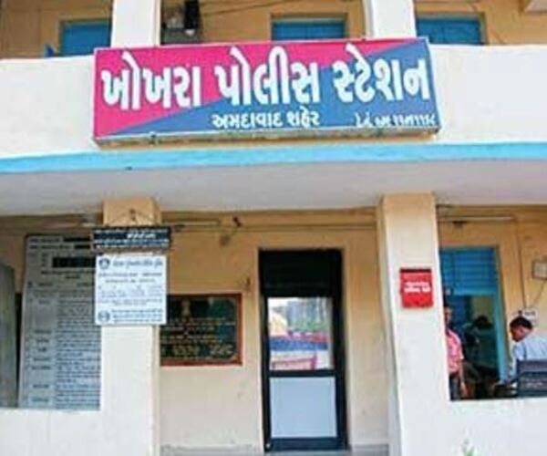 માતાના અવસાનનું કાઢ્યું બહાનું