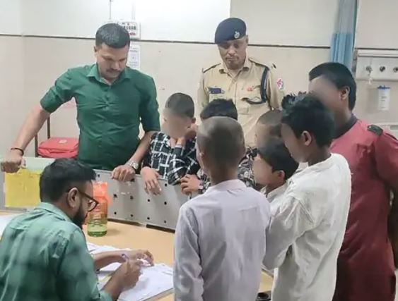 મદ્રેસામાં માર મારતા હોવાનો બાળકોનો આક્ષેપ