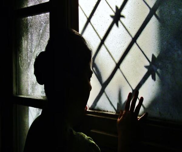 ઘૂસણખોરોમાં કેટલીક મહિલાઓ દેહવ્યાપાર સાથે સંકળાયેલી