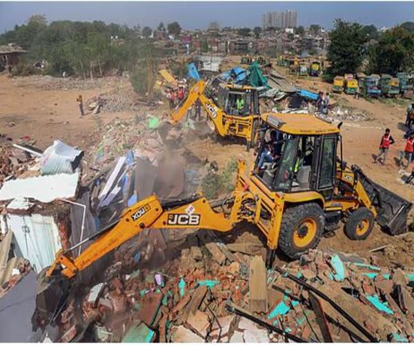 ચંડોળા ડિમોલીશનનો આજે બીજો દિવસ