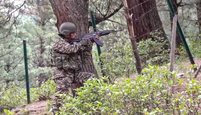 હજુ પણ આતંકીએ કાશ્મીરમાં છુપાયેલા છે