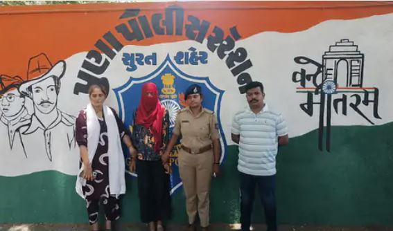 શિક્ષિકા અને વિદ્યાર્થી વચ્ચે ઈલુ ઈલુ?