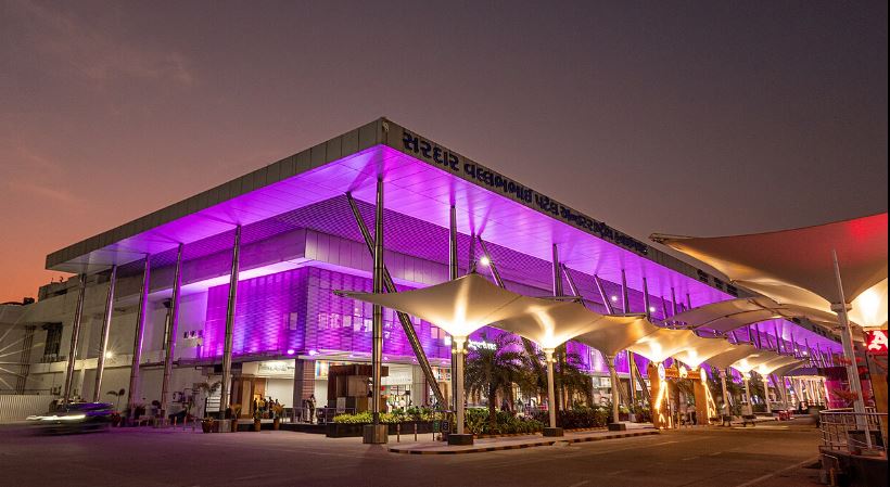 અમદાવાદ એરપોર્ટ ATC પર કામનું ભારણ વધ્યું