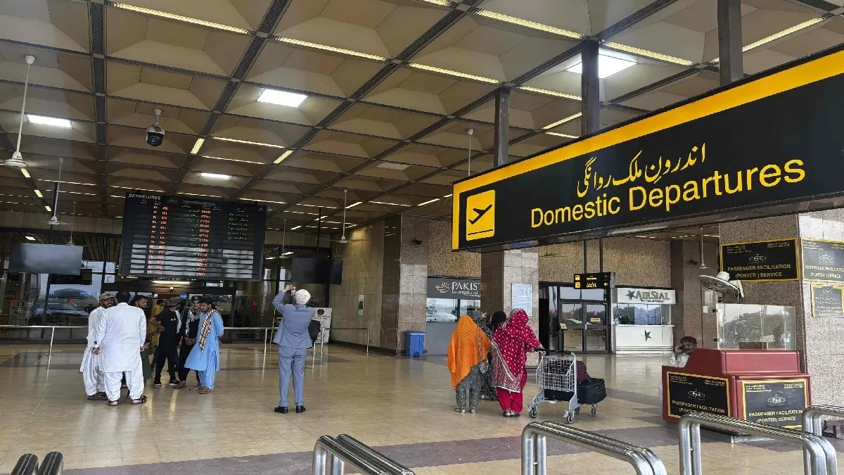 પાકિસ્તાન સરકારે કરાચી એરપોર્ટને મધરાત 12 વાગ્યા સુધી કર્યું બંધ