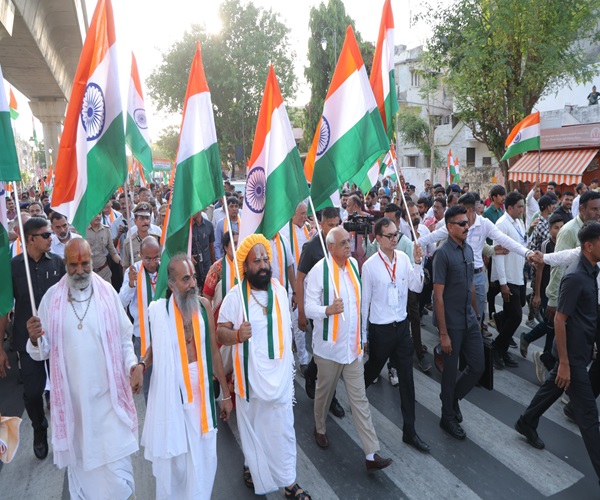 અમદાવાદમાં યોજાઈ તિંરગા યાત્રા