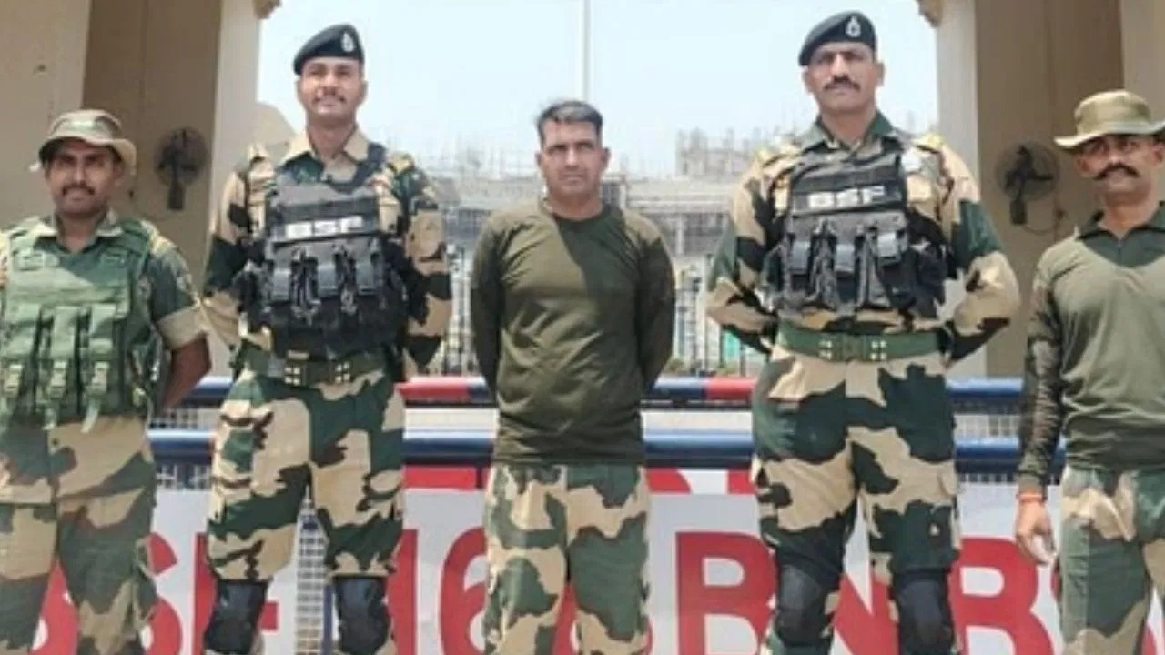 સરહદ પર સૈનિકો સીટી કેમ વગાડે છે?