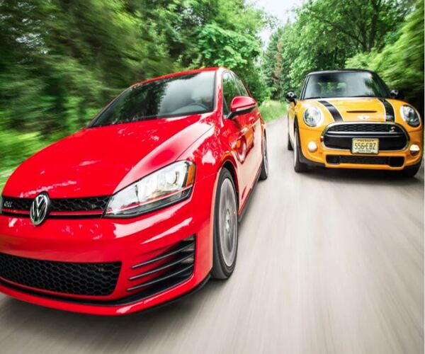 આ બંને દમદાર કારમાં કઈ છે વધુ પાવરફૂલ?