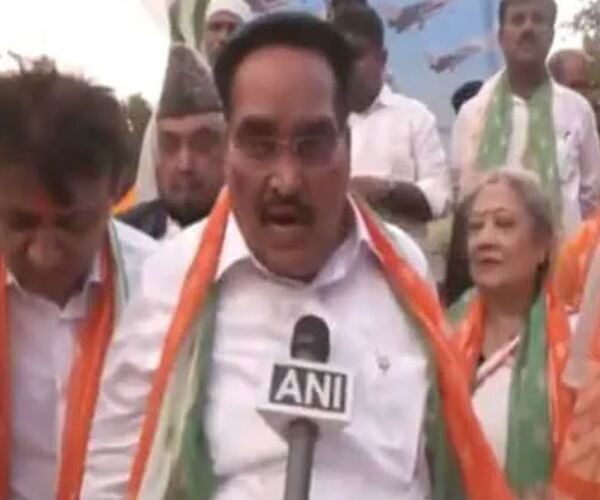 સુરતમાં ત્રિરંગા યાત્રા