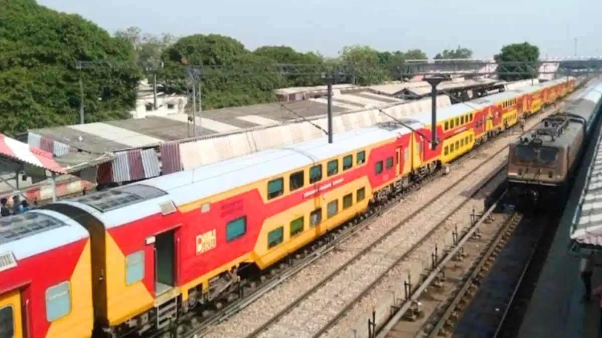 નાગપુરના કામઠીમાં હાવડા સુપરફાસ્ટ એક્સપ્રેસ પર પથ્થરમારો