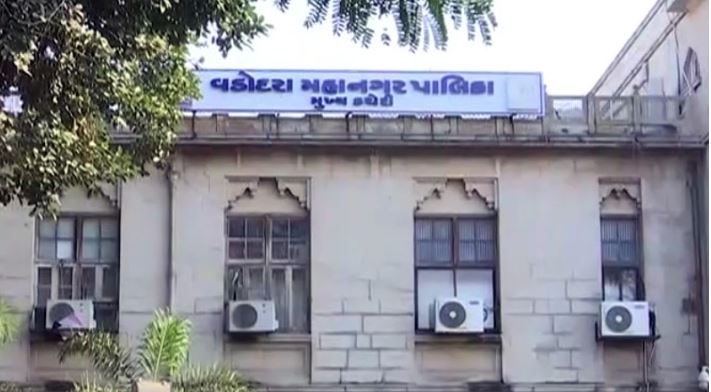 વડોદરા મનપામાં બબાલ