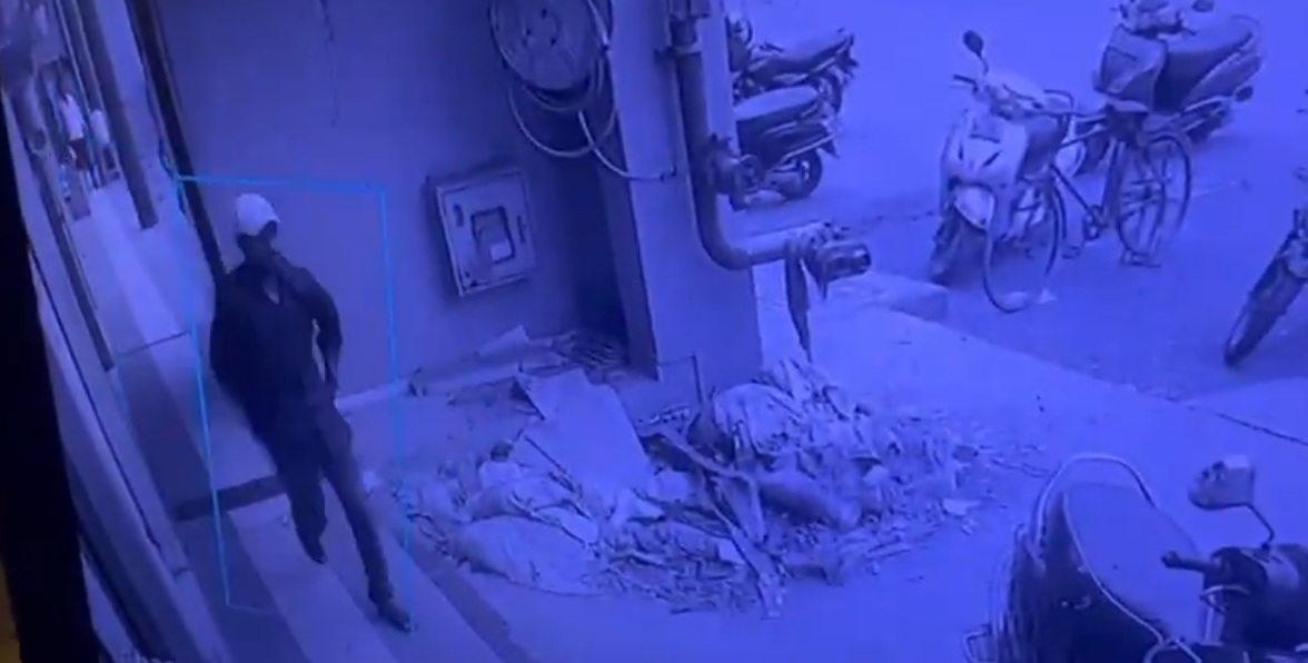 સુરતમાં બદમાશોએ ફિલ્મી સ્ટાઈલમાં લૂંટી બેંક