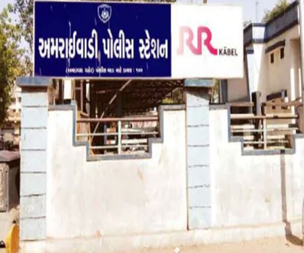 મંદિર આગળ અપશબ્દો બોલવાની ના પાડી