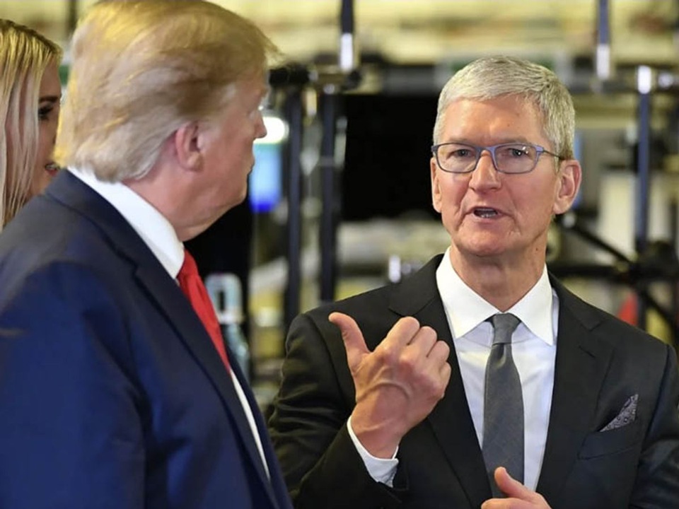 ડોનાલ્ડ ટ્રમ્પે એપલ CEO ટિમ કૂકને આપી ધમકી