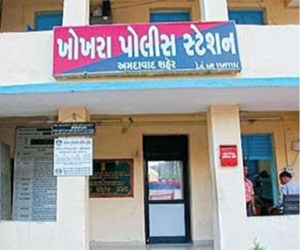 ઉશ્કેરાયેલા પ્રેમીએ કરી પ્રેમિકાના ઘર બહાર કરી તોડફોડ