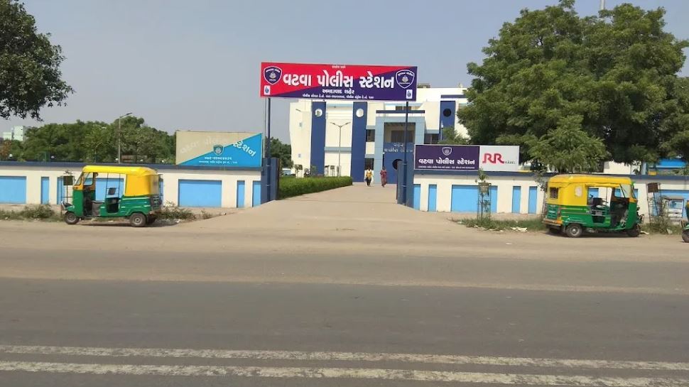 સરકારી નોકરીના સપનાનો સોદાગર