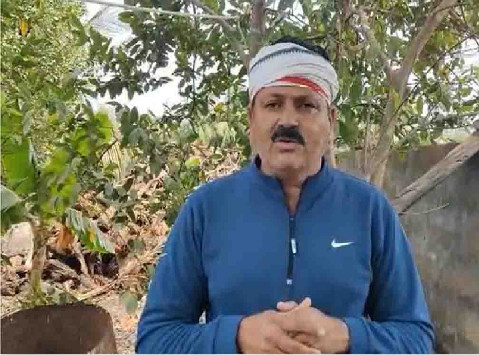 'સરકાર ઘેડ વિસ્તારના લોકોને ઠાલા વચનો આપી  મૂર્ખ બનાવે છે'