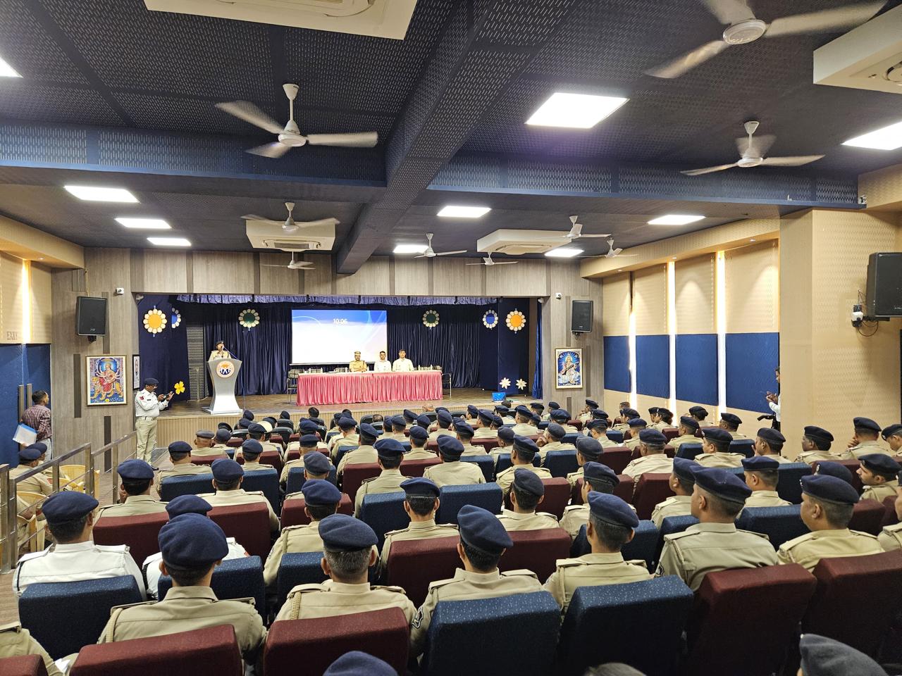 ગુજરાત પોલીસ અને રોડ સેફ્ટી ઓથોરિટીનો સંયુક્ત વર્કશોપ