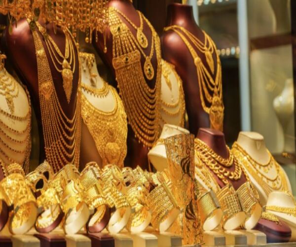 સસ્તુ થયું સોનું