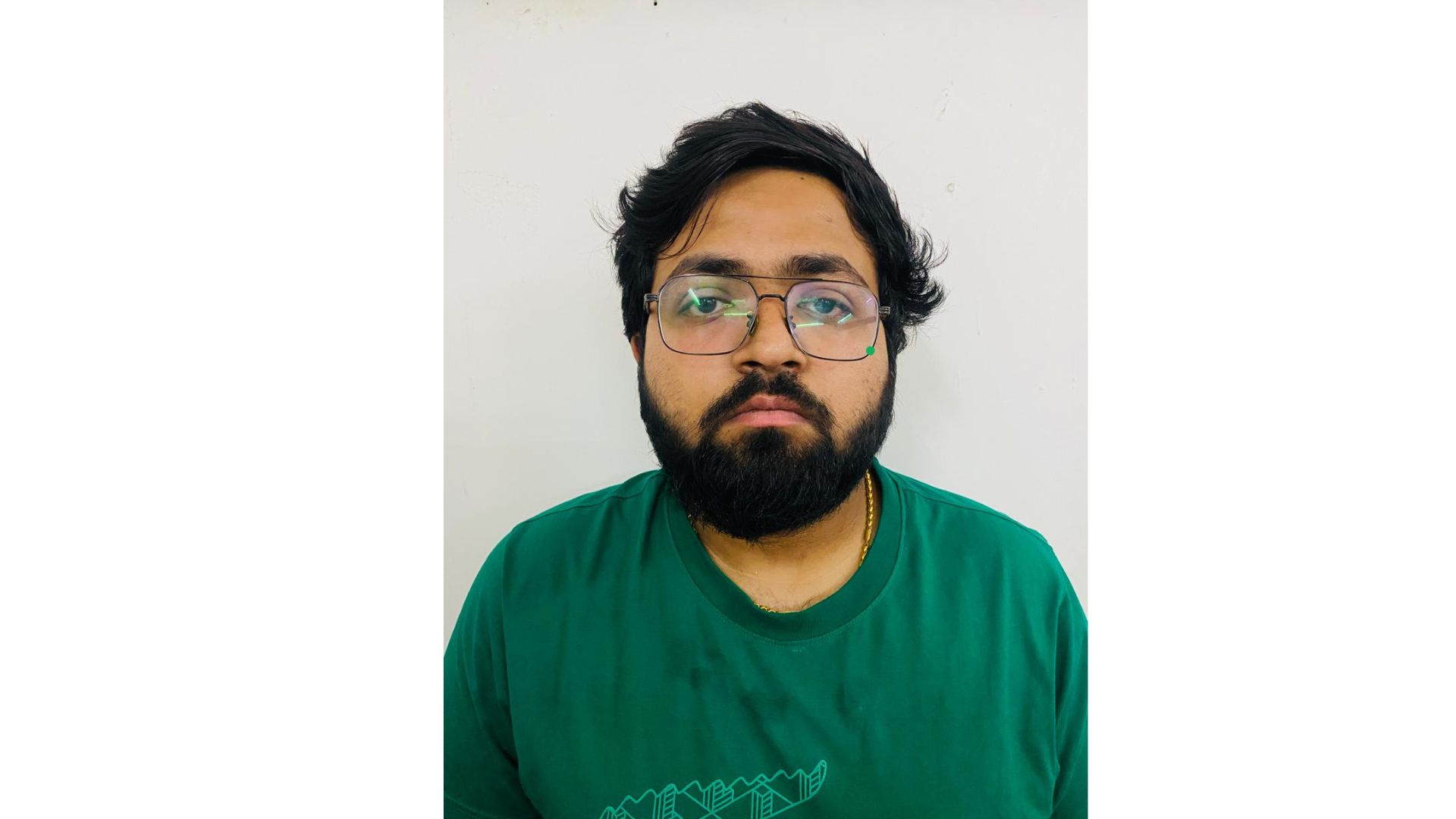 IPLની ફાઈનલ મેચની ટિકિટોનું કાળાબજારી કરતો શખ્સ સકંજામાં