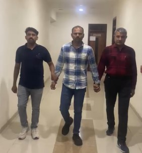 તોડબાજ કોન્સ્ટેબલને  ACBએ દબોચ્યો