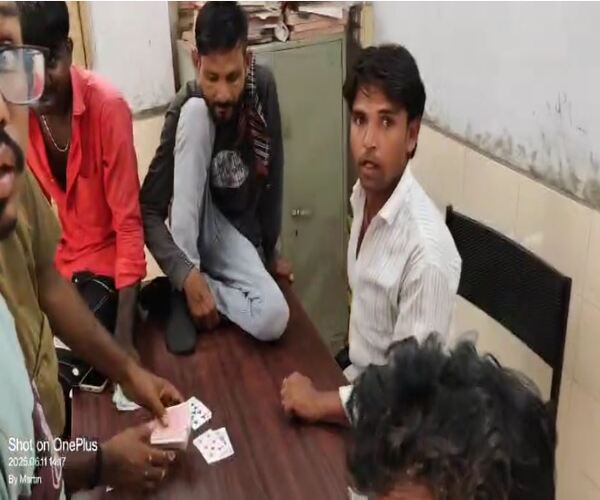 AMCની ઓફિસને તાળુ મારીને અંદર લીલાલહેર