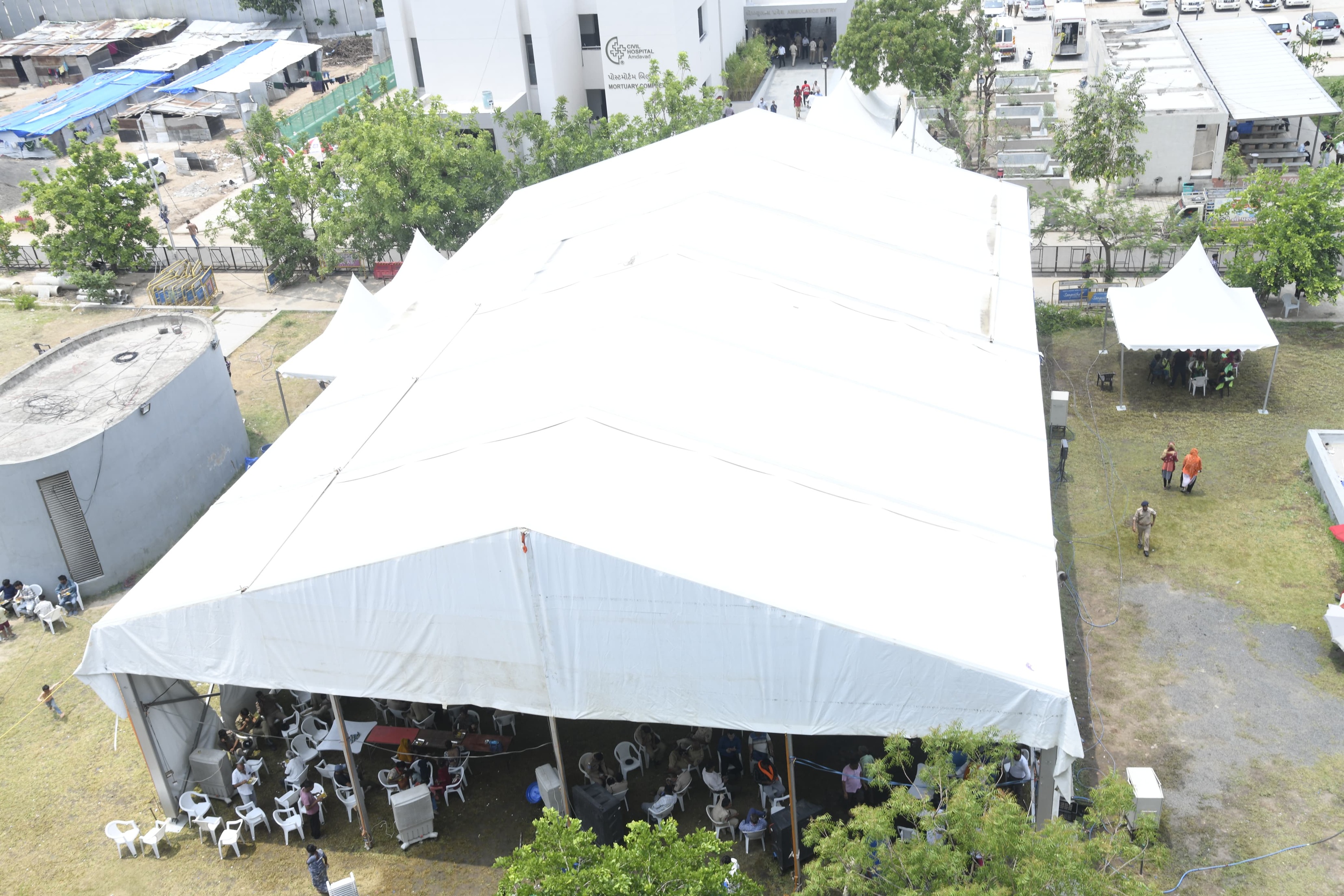 વરસાદી વાતાવરણમાં પણ નહીં અટકે, સ્વજનોને પાર્થિવ દેહ સોંપવાની કામગીરી