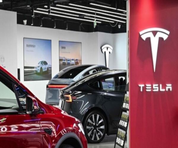 શૌરૂમ છે તૈયાર