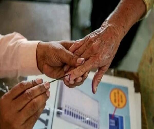 વિસાવદર અને કડીનું ભાવિ મતદારોનો હાથમાં