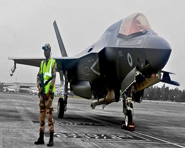 બ્રિટિશ F-35B સ્ટીલ્થ ફાઇટર જેટ તિરુવનંતપુરમ એરપોર્ટ પર ફસાયું