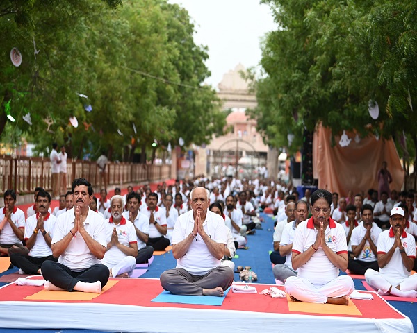 11માં આંતરરાષ્ટ્રીય યોગ દિવસની ઉજવણી