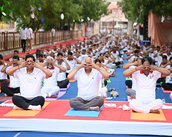 11 મો આંતરરાષ્ટ્રીય યોગ દિવસ