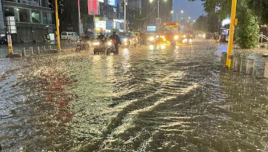અમદાવાદમાં તોફાની વરસાદ