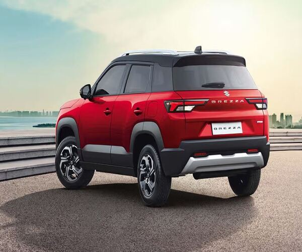 પેટ્રોલ અને CNG, બંનેમાં ફૂલ ટેન્ક કરવાથી કેટલી ચાલશે MARUTI BREZZA