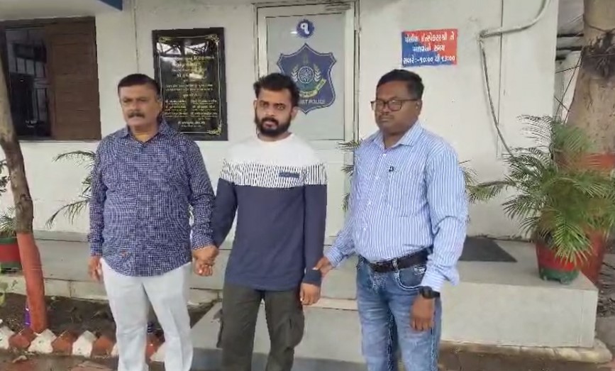 પરિણીતા સાથે દુષ્કર્મ આચરી આરોપીએ લાખો ખંખેરી લીધા