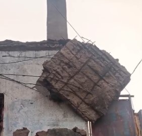 જુહાપુરામાં મકાનનો સ્લેબ ધરાશાયી